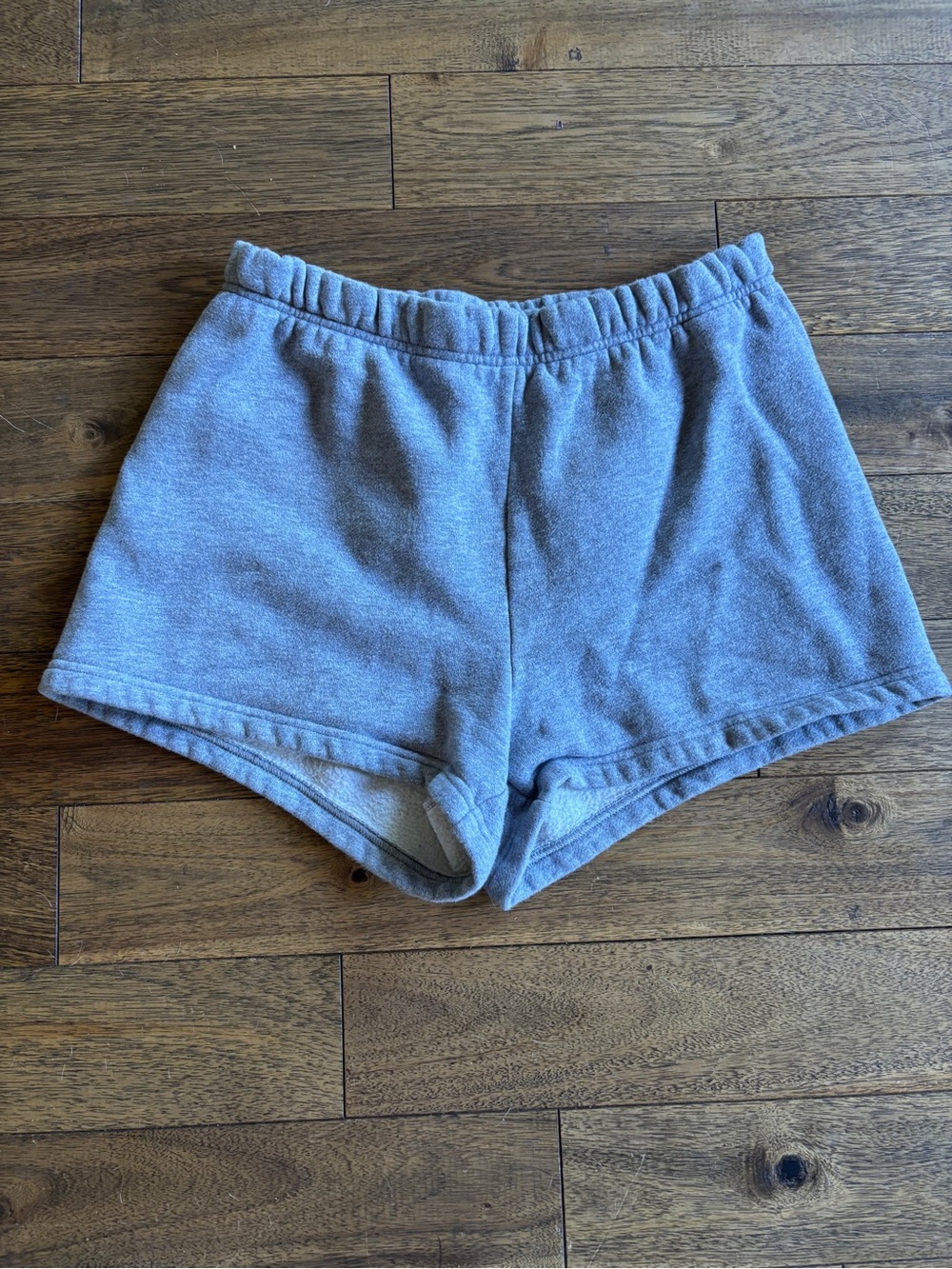 Aritzia TNA Cozy Sweatfleece Perfect Hi-Rise Mini Shorts S
